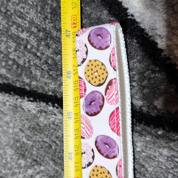 OLLY PET M/L DONUT DESIGN DOG BOW-TIE & LEASH - Picture 10 of 14